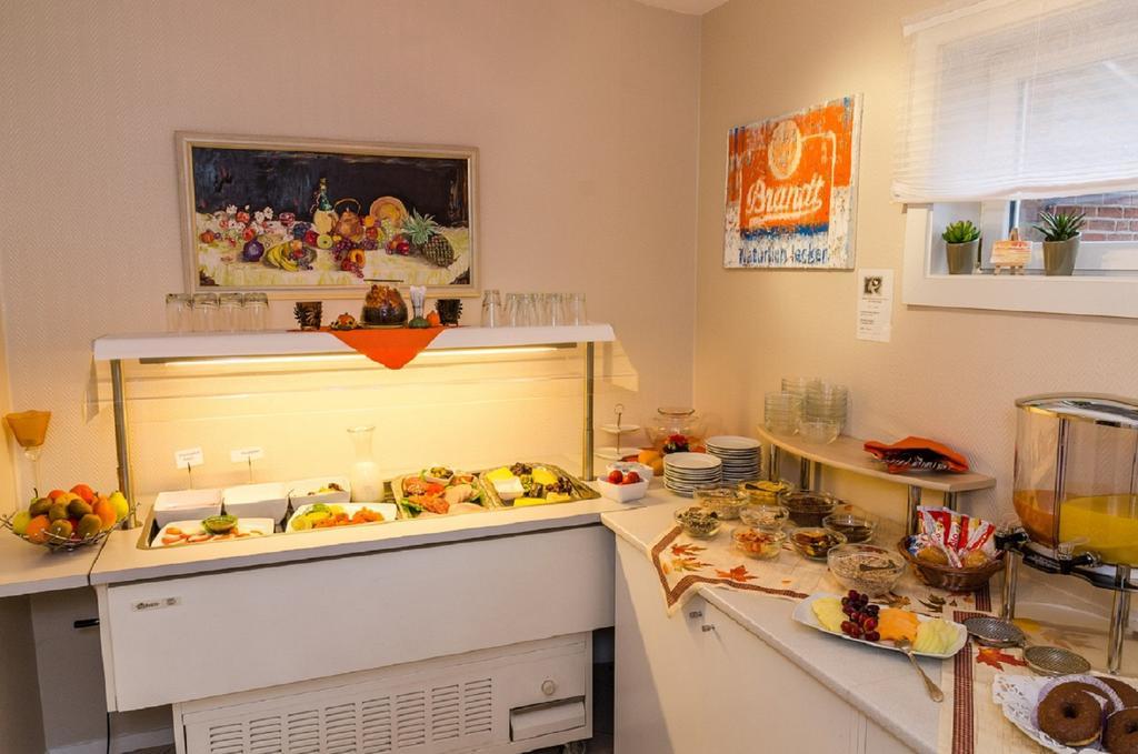 וולפסבורג Hotel Restaurant Conni מראה חיצוני תמונה